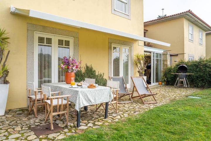 Gîte pour 3 personnes, avec jardin et vue ainsi que piscine et bassin pour enfant, adapté aux familles à Vila Nova de Cerveira - 2