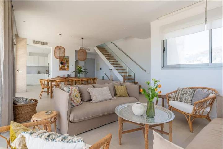 Casa rural para 8 personas, con terraza además de jardín y piscina en Fuengirola - 4