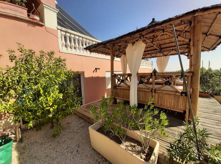 Gîte pour 2 personnes, avec terrasse et piscine à Beaucaire - 4