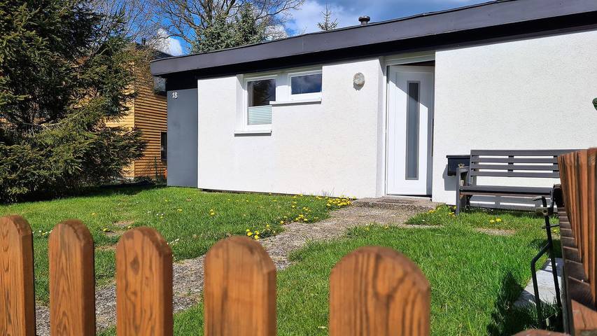 Ferienhaus für 4 Personen, mit Terrasse und Garten in Rückeberg