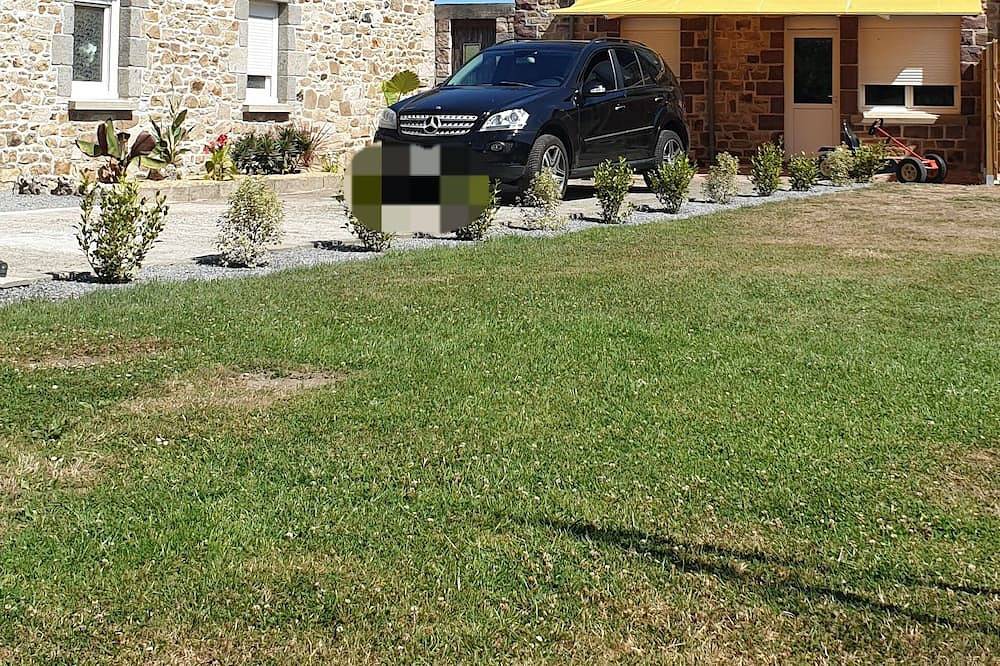 Renovated farmhouse 4 Kms from the beach and the Gr34, access to sheep park! in Lamballe-Armor, Côte de Goëlo