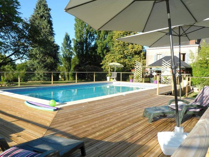Chambre d’hôte pour 2 personnes, avec Terrasse et Jardin ainsi que Piscine et Vue