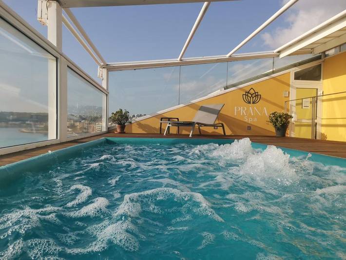 Hôtel pour 3 personnes, avec Terrasse et Jacuzzi