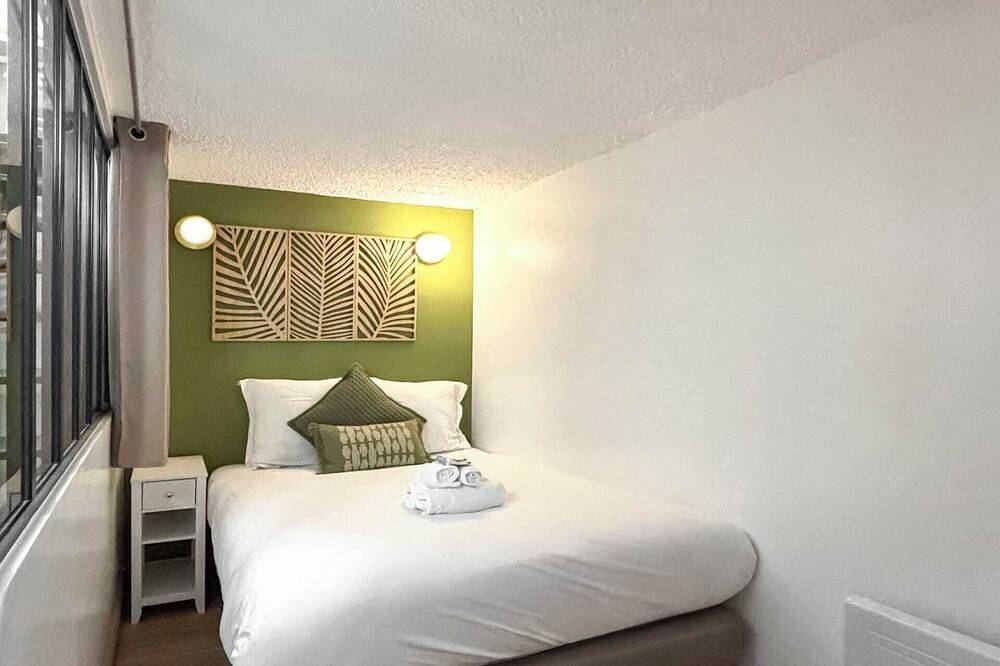 Ganze Wohnung, Hoche A 01 - Zwei Schlafzimmer Wohnung, Schläft 6 in Le Pré-Saint-Gervais, Seine-Saint-Denis