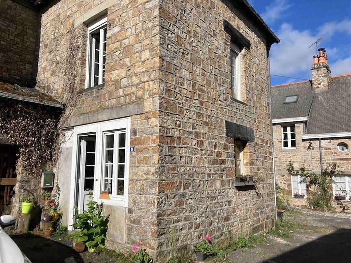 Gîte pour 4 personnes, avec jardin à Juvigné