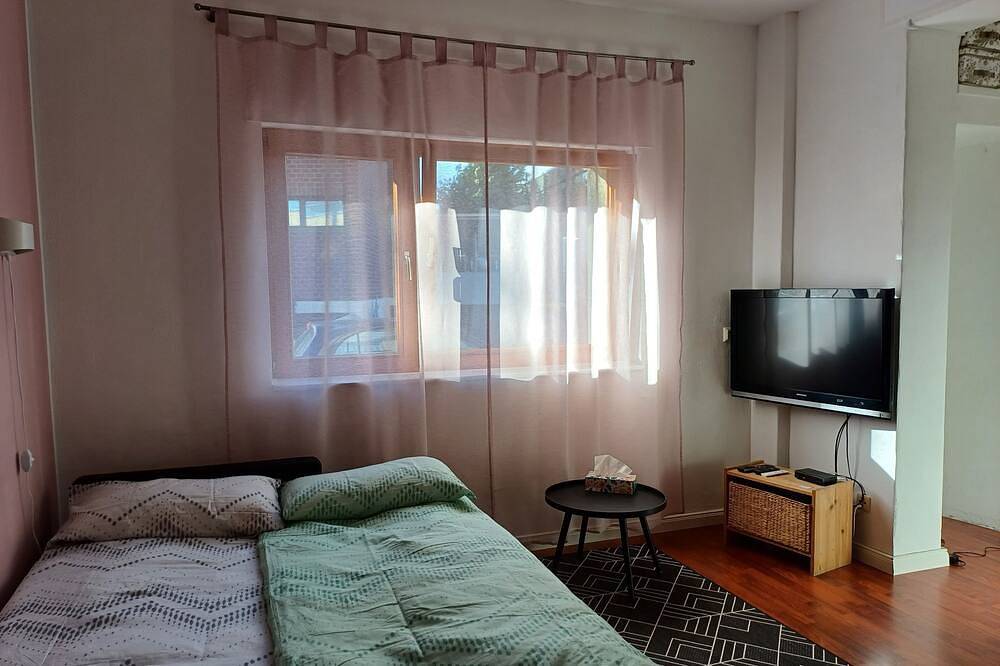 Ganze Wohnung, Ruhige Ferienwohnung bei Köln: Hürth, zentral gelegen in Hürth, Rhein-Erft-Kreis