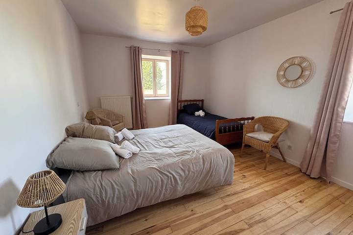 Location de vacances pour 15 personnes, avec jardin et balcon, animaux acceptés à Mazeyrat-d'Allier - 3