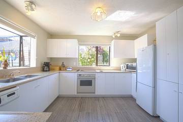 Holiday Home for 6 People in Wanaka, Otago, Photo 2