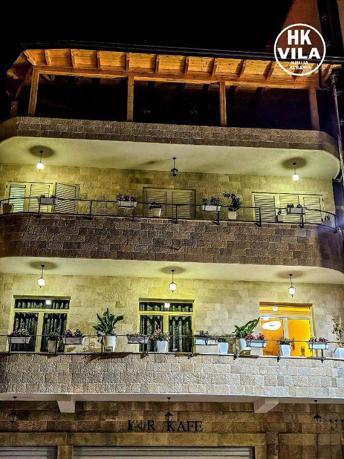 Chambre d’hôte pour 2 personnes, avec balcon et vue