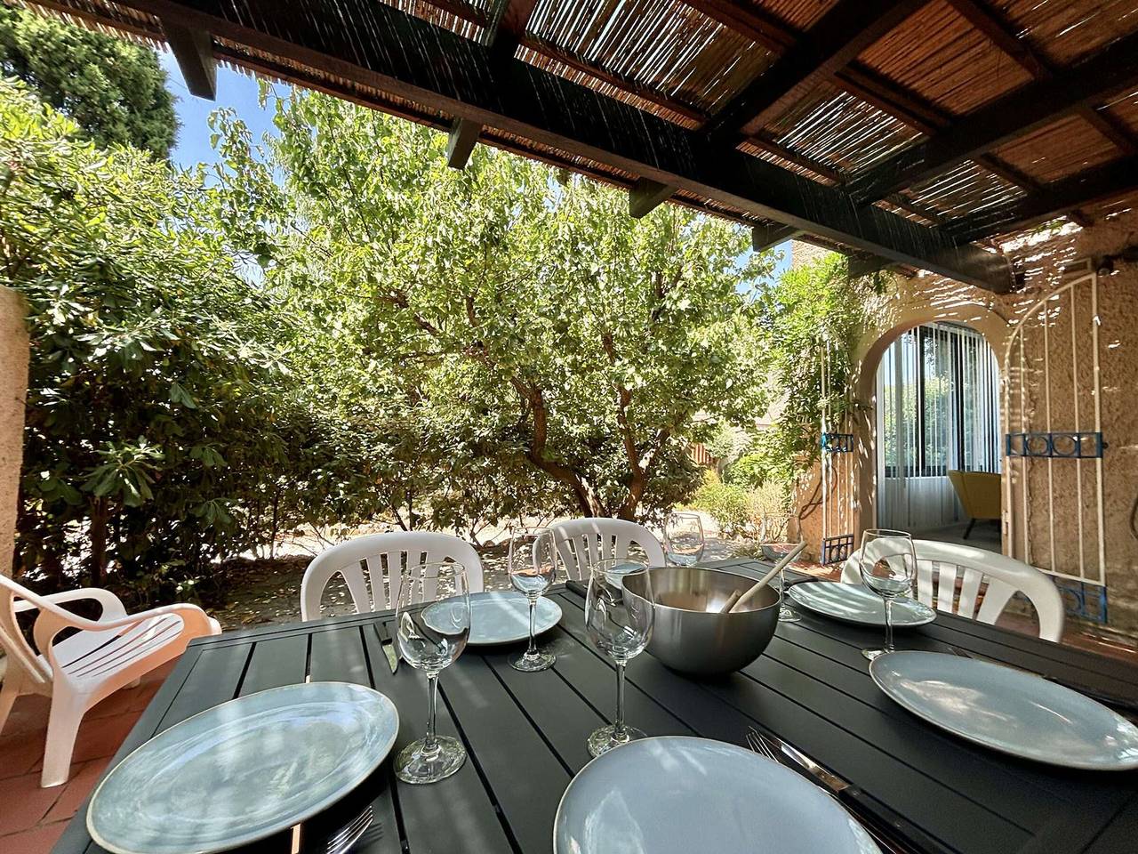 Ganze Wohnung, 3-Zimmer-Wohnung mit Terrasse nahe dem Strand in Lumio in Sant Ambroggio, Lumio