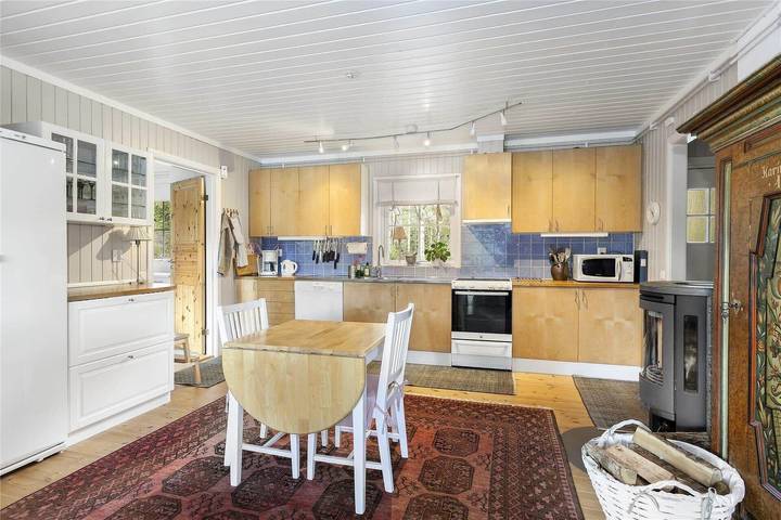 Ferienhaus für 5 Personen, mit Seeblick und Sauna sowie Terrasse in Östergötland - 3