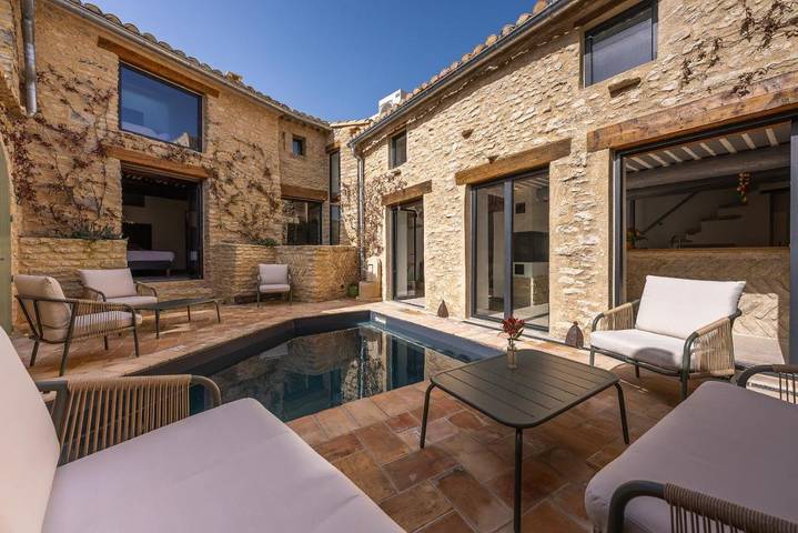 Holiday home for 10 people, with terrace and pool - 1