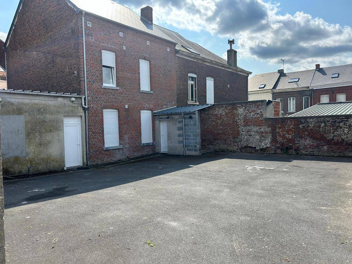 Appartement entier, One-Bedroom Apartment in Maubeuge, Avesnes-sur-Helpe