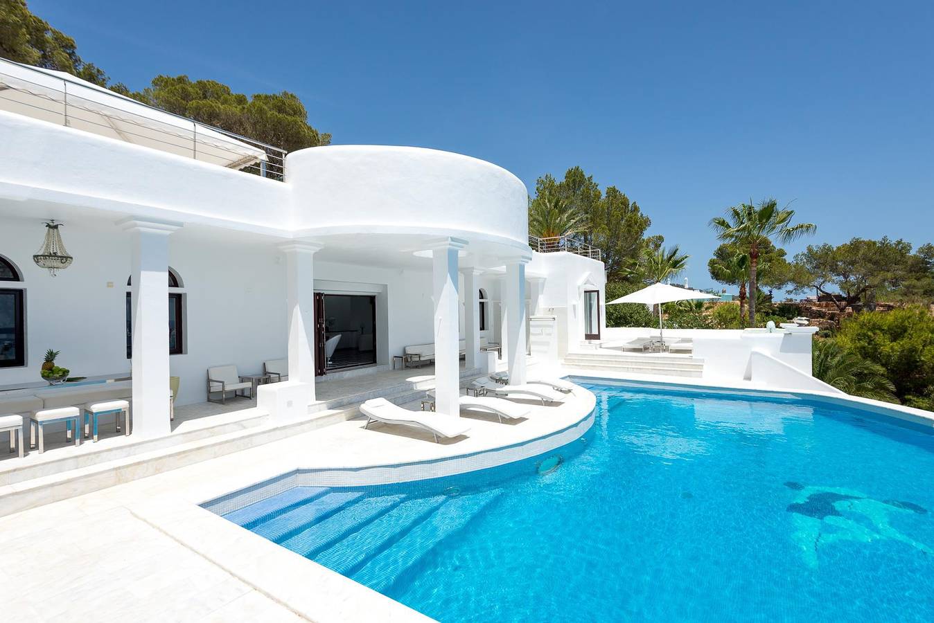 Villa Villa Rica Beach - Hollywood Glamour and Seaside Luxury in Ibiza - 4 minutes walk to Cala Jondal Beach. in Cala Jondal, Sant Josep de sa Talaia