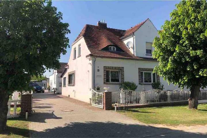 Ferienwohnung für 6 Personen, mit Garten und Ausblick in Golßen