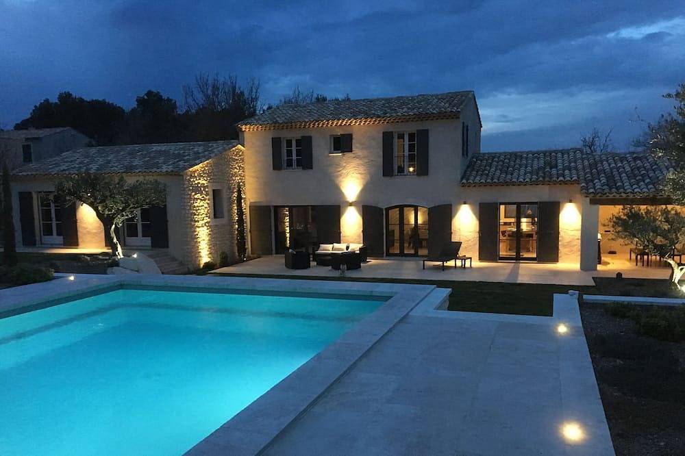 Schöne provenzalische Bastide 8-12 Personen mit Schwimmbad, 2 Schritte von Saint-Rémy-de-Pce in Eyragues, Arles und Umgebung