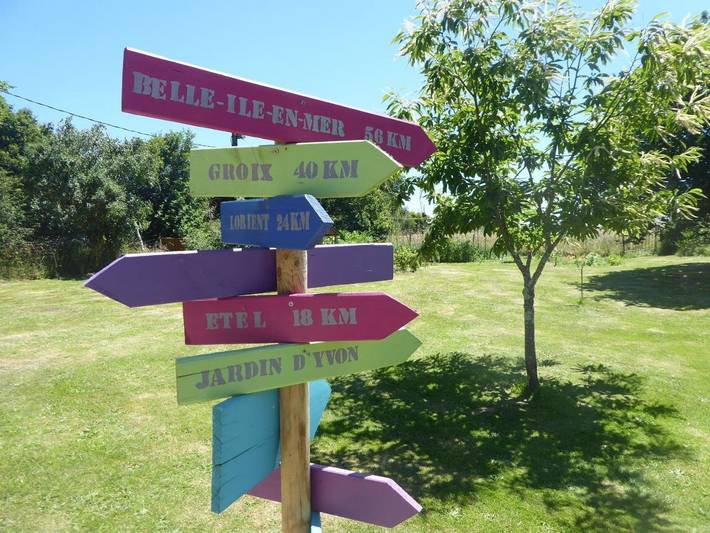 Location de vacances pour 2 personnes, avec vue ainsi que terrasse et jardin à Landévant - 2