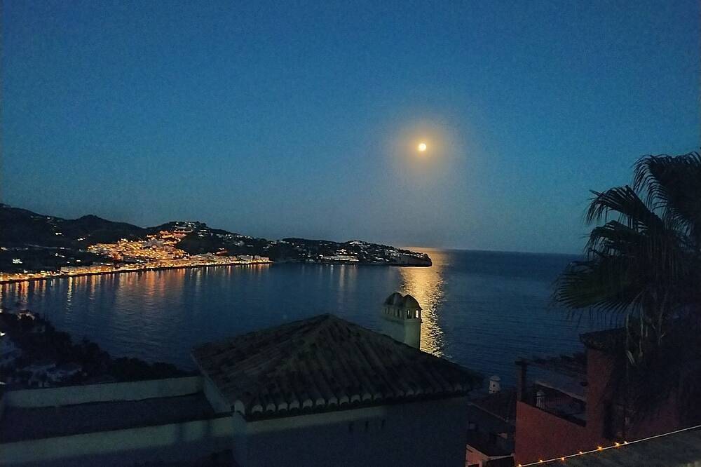 Villa pour 6 Personnes dans Carmenes del Mar, Almuñecar