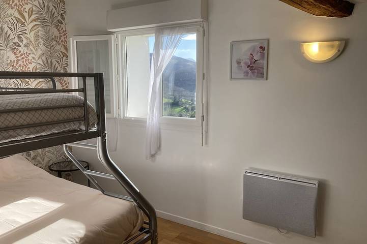 Gîte pour 5 personnes, avec terrasse et jardin à Hasparren - 4