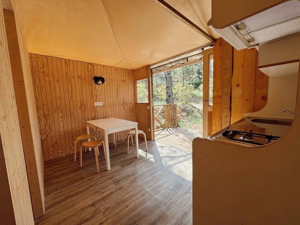 Camping 4 étoiles - Piscine in Arques (Aude), Regionaler Naturpark Corbières-Fenouillèdes