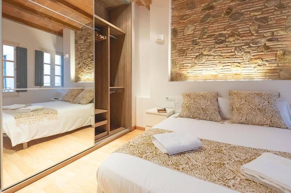 Hel lägenhet, Plaça Raims - Holiday Apartment Rental in Girona | Bravissimo in Girona, Gironès