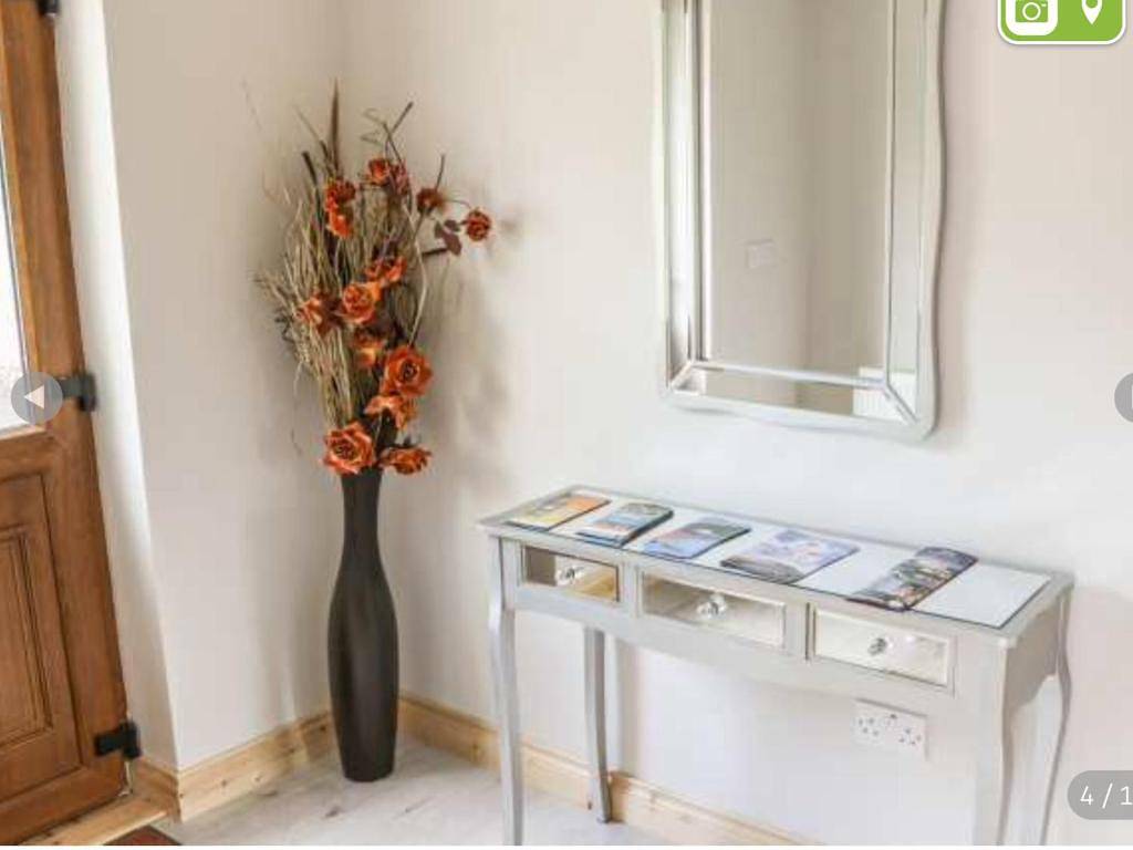 Ganze Wohnung, Cottage mit 2 Schlafzimmern und Reek View in Croaghpatrick ED, County Mayo