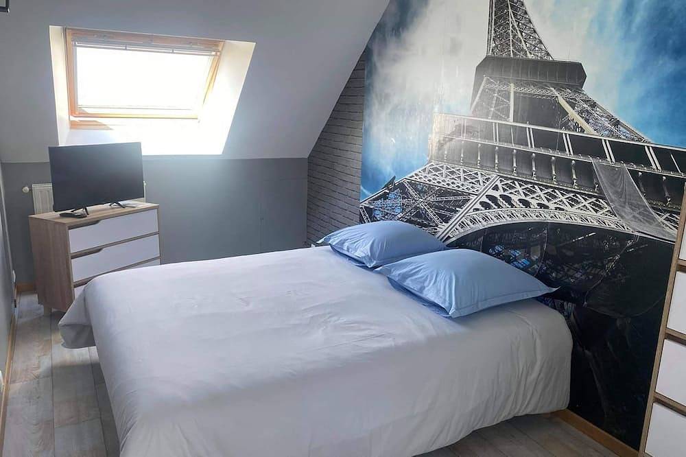 Maison de pays, à 50 m de la plage proche de toutes commodités, parking privé in Tourlaville, Cherbourg-en-Cotentin