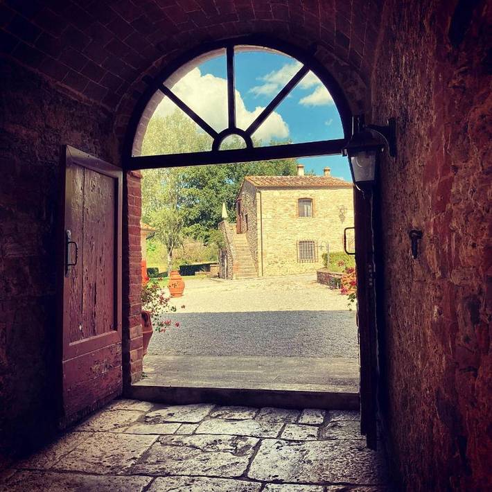 Agriturismo per 7 persone, con Terrazza e Idromassaggio nonché Giardino e Piscina a Rapolano Terme