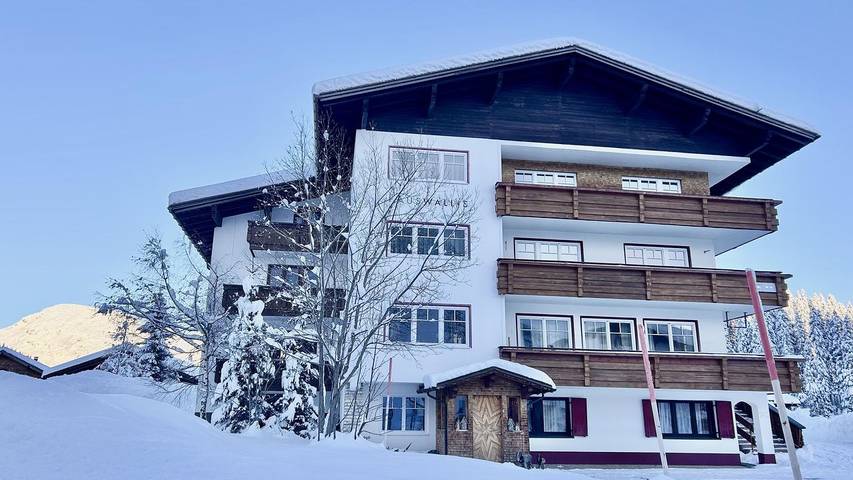 Appartement voor 6 personen, with uitzicht and balkon as well as sauna in Warth