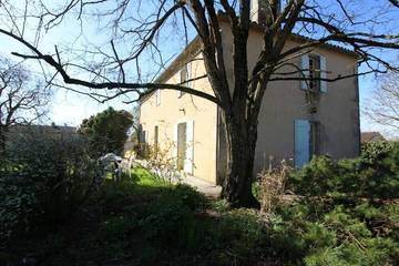 Gîte pour 6 personnes, avec jardin à Rimons