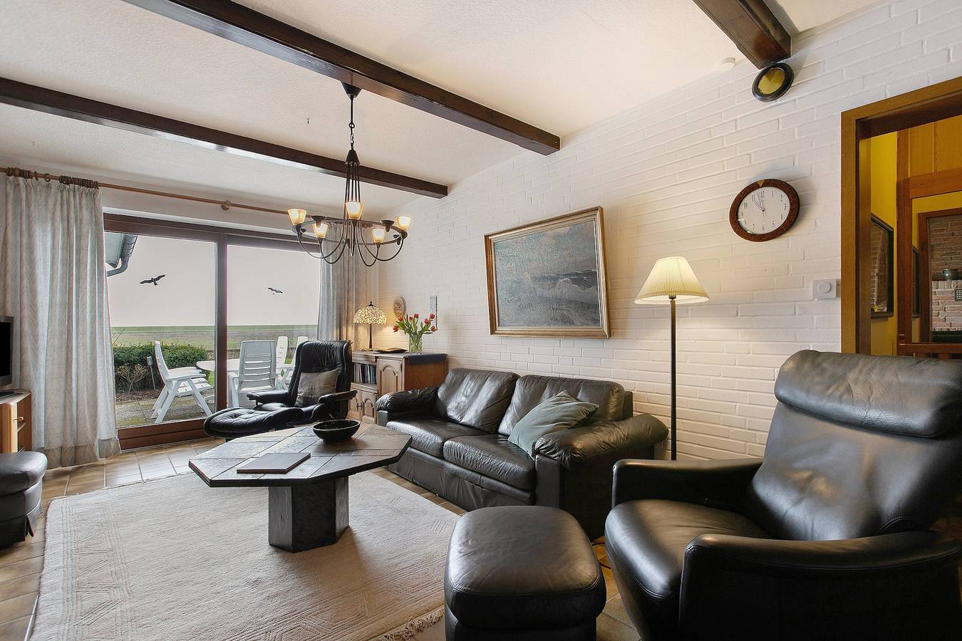 Entire apartment, Apartment 'Fewo 1 Hooge' with Shared Terrace, Shared Garden and Wi-Fi in Dagebüll, Nordseeküste