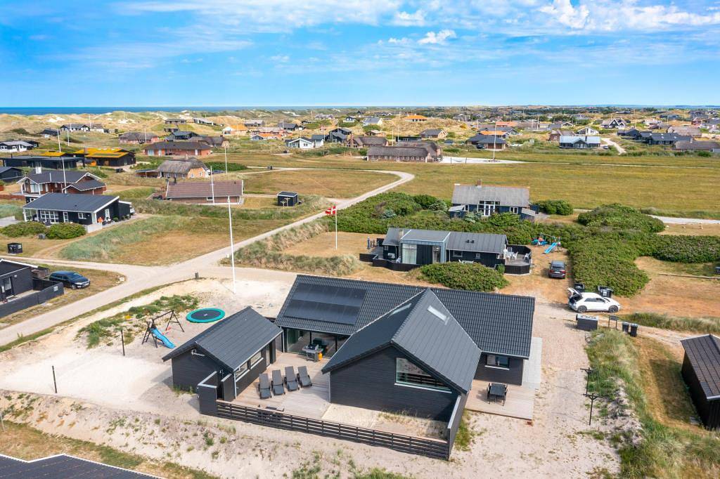 Holiday home with swimming pool, sauna, hot tub and solar panels in Søndervig, Holmsland Klit