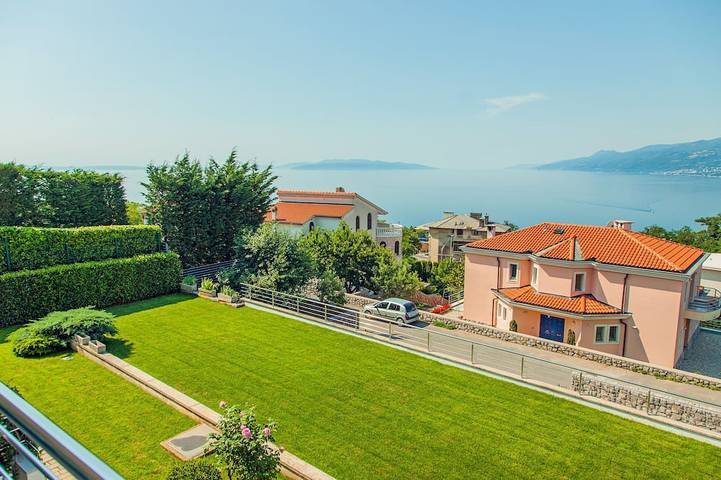 Ferienhaus für 8 Personen, mit Garten und Balkon in Rijeka
