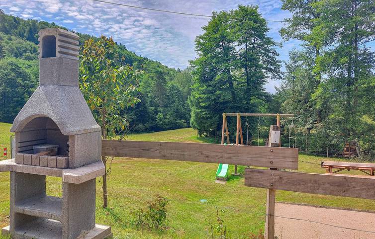 Location de vacances pour 4 personnes, avec terrasse et jardin à Le Ménil - 4