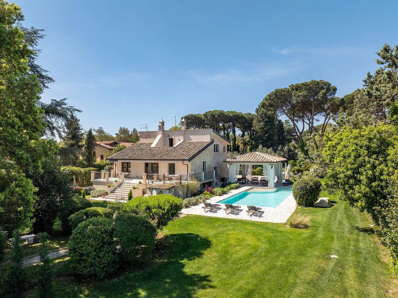 Villa für 8 Personen mit Garten in Bracciano, Braccianosee