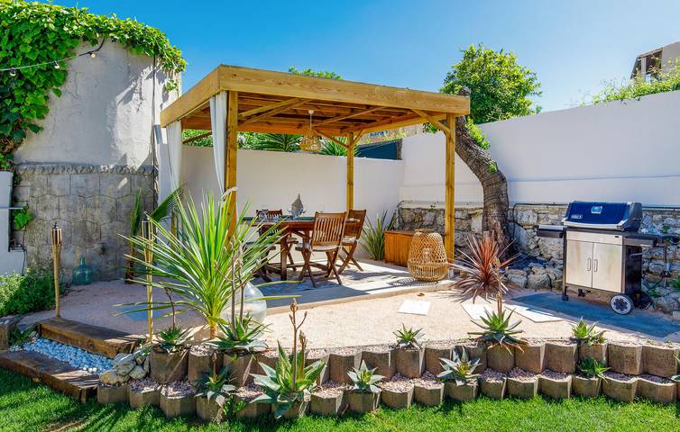 Acogedor apartamento de 2 dormitorios con piscina, wifi y a 2,5 km de la playa in Le Cannet, Costa mediterránea (Francia)