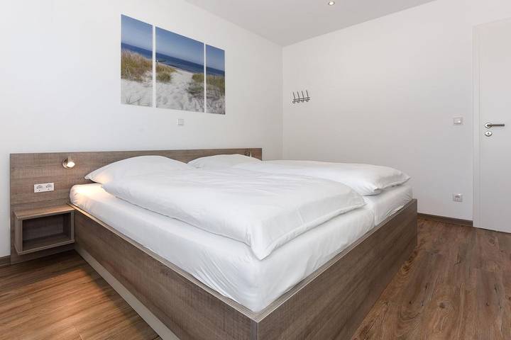 Ferienhaus für 7 Personen, mit Sauna und Terrasse in Neuharlingersiel - 4