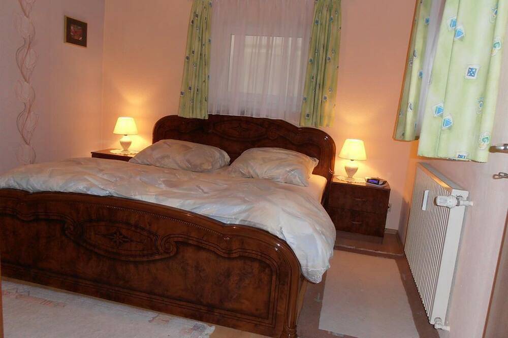 Ganze Wohnung, Ferienwohnung H. Hoffmann - 2-Bett-Ferienwohnung Helga Hoffmann in Bad Bertrich, Traben-Trarbach und Umbegung