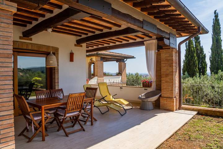 Vakantiehuis voor 6 personen, met Balkon en Tuin in Follonica