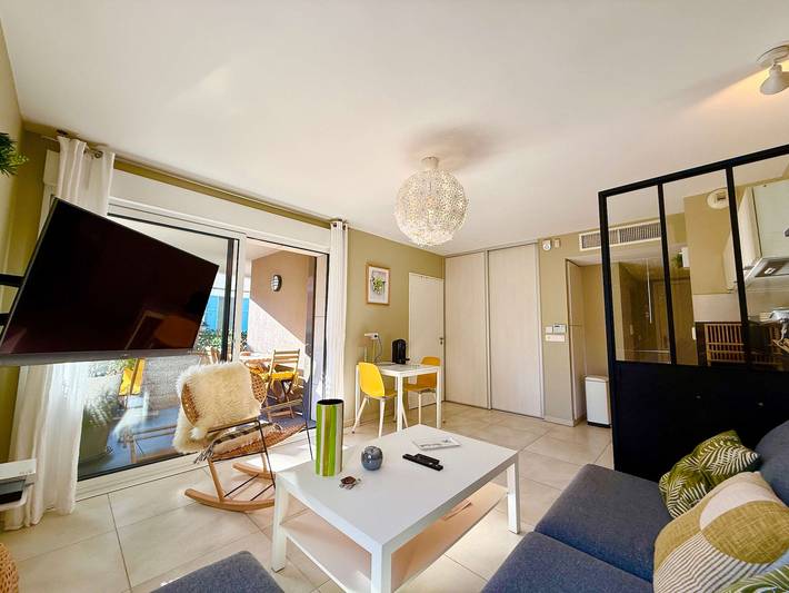 Ferienwohnung für 2 Personen, mit Balkon/Terrasse und Pool sowie Sauna, kinderfreundlich in Cannes - 2