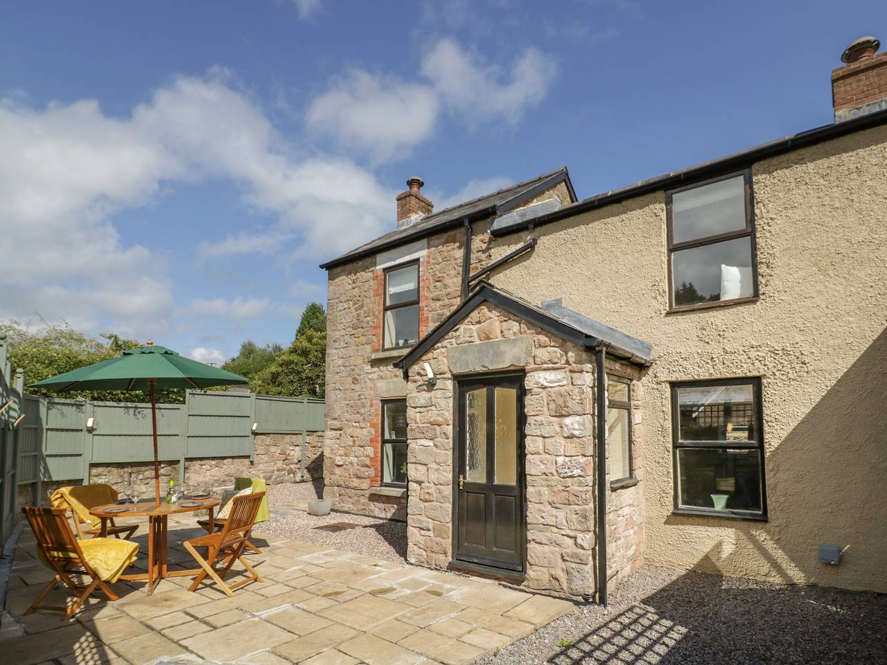Rainforest Cottage in Gloucestershire