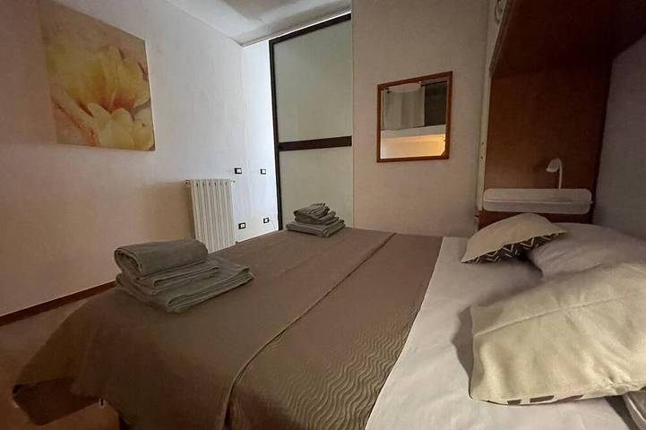 Appartamento intero, Casa Lily 2 Accogliente appartamento con vista. in San Bartolomeo al Mare, Riviera di Ponente