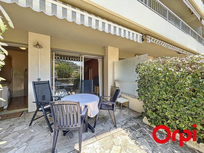Gîte pour 3 personnes, avec piscine et terrasse dans Port de Menton Garavan - 2