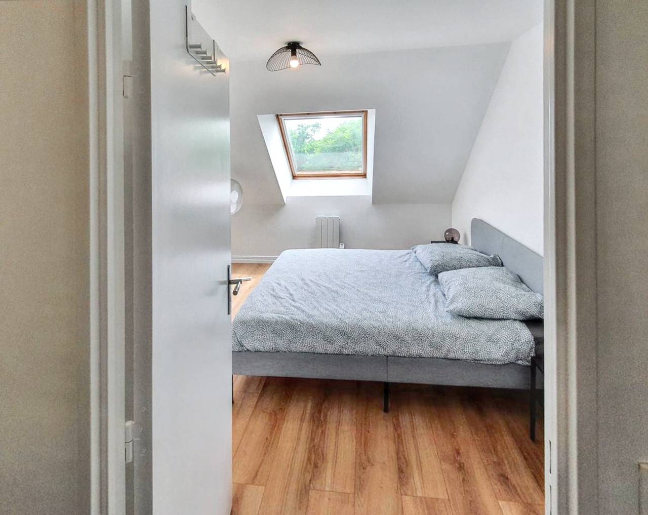 Ganze Wohnung, Charmantes Apartment in Magny-le-Hongre, 35 m², ruhig in Magny-le-Hongre, Seine-et-Marne
