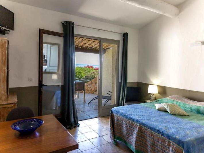Gîte pour 2 personnes, avec terrasse, animaux acceptés à Porto-Vecchio - 4