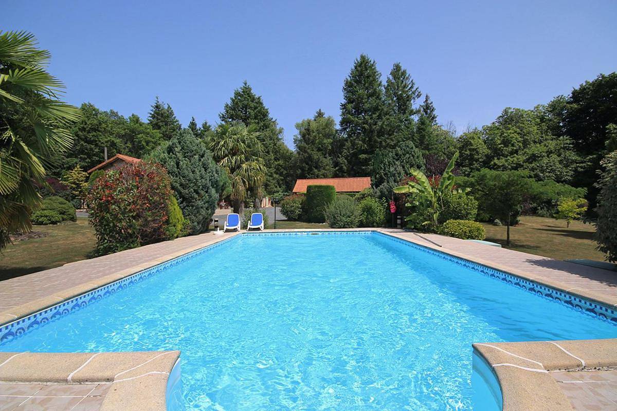 One-Bedroom House in Marval, Parc naturel régional Périgord-Limousin