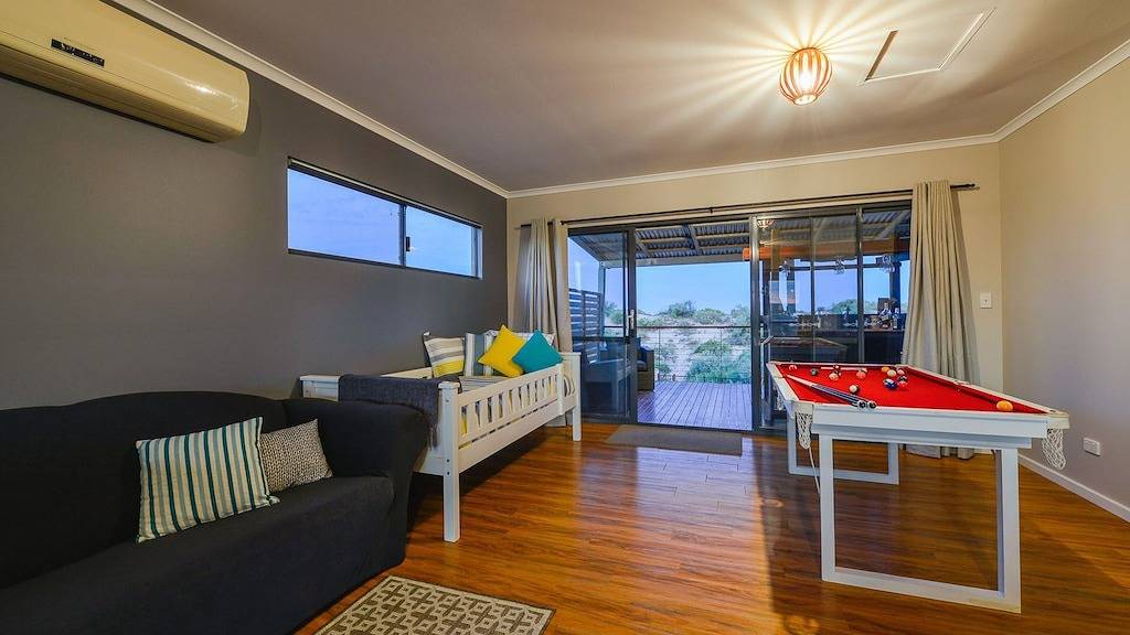 27 Osprey Way - Beobachten Sie den Sonnenaufgang oder setzen Sie sich auf die 2 oberen Decks in Exmouth, Western Australia