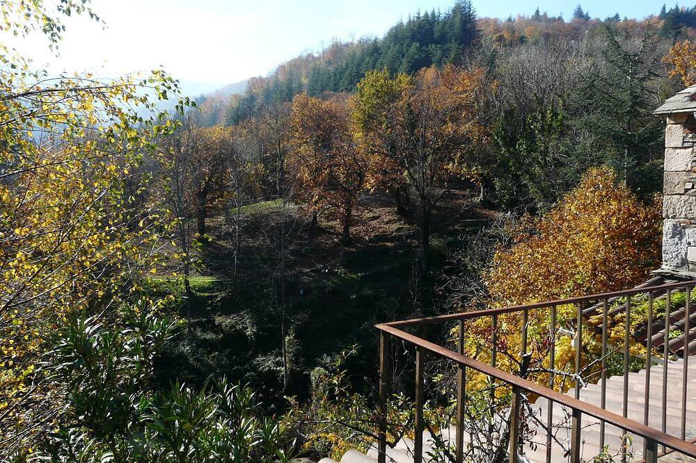Chambre D'Hôtes De Charme Pour 2 Personnes Dans Les Cevennes Lozeriennes in Vialas, Parc national des Cévennes