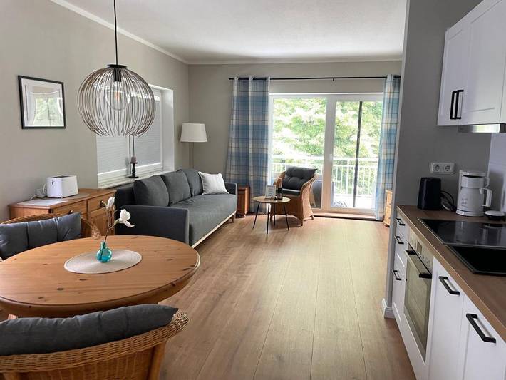 Ferienwohnung für 4 Personen, mit Balkon und Seeblick sowie Ausblick in Lalendorf - 2