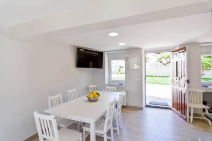 Casa de vacaciones para 11 personas, con vistas y jardín en Santander